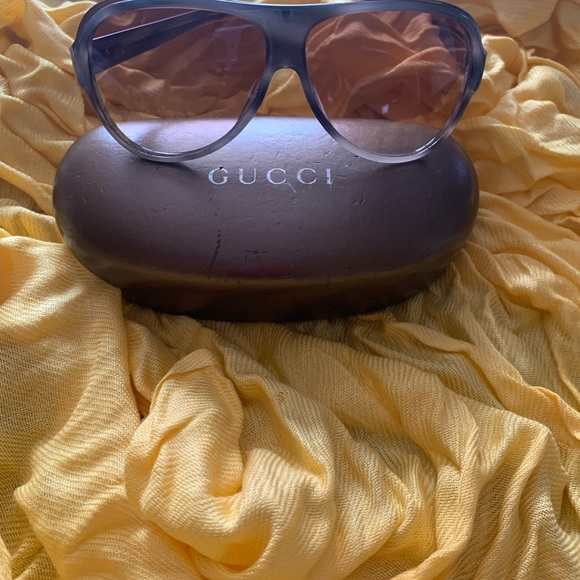 Gently Used Gucci Shades Great condition - Picture 2 of 5